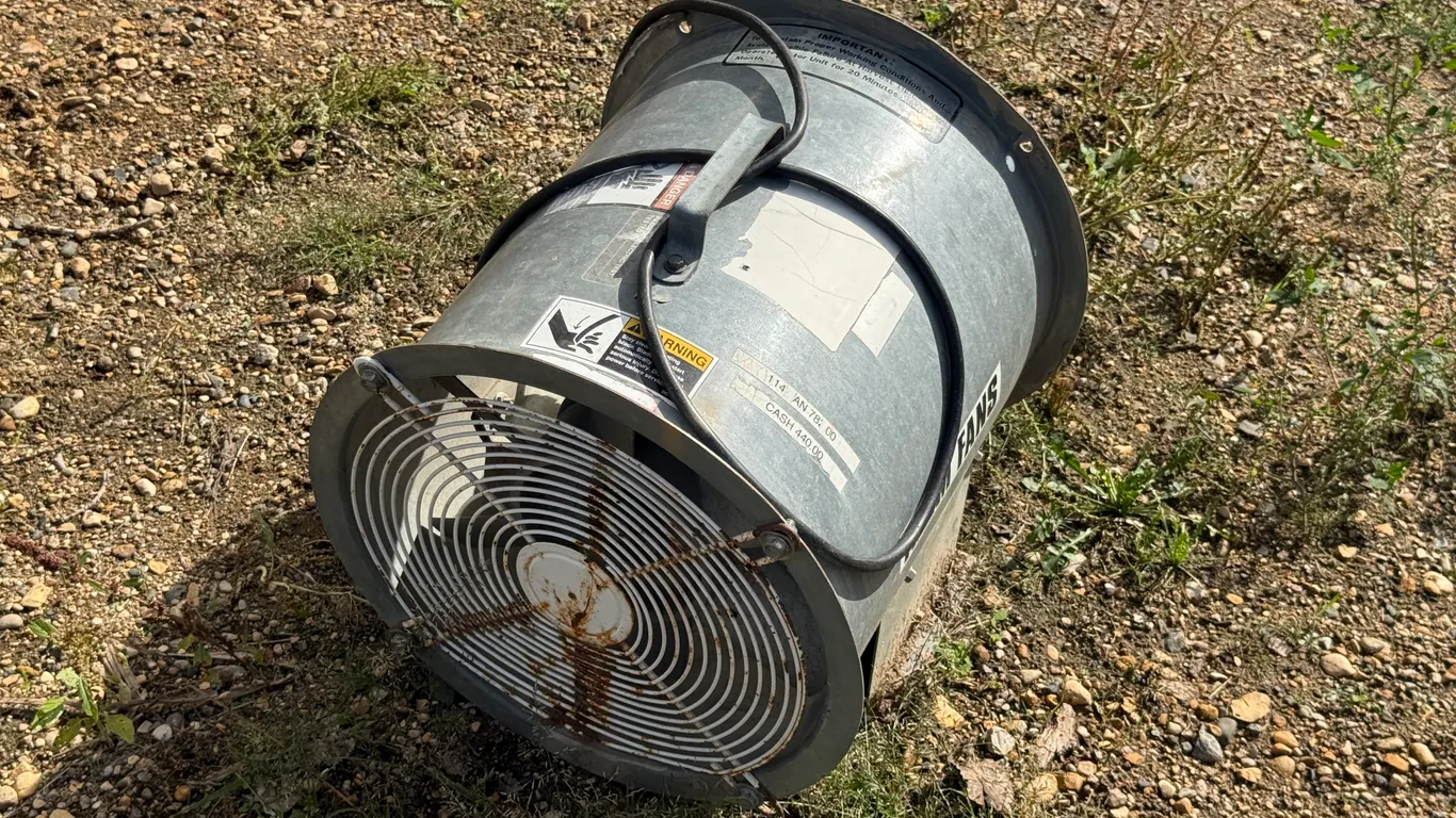 Farm Fans 14" Fan, Was Used In 5000 Bushel Bin