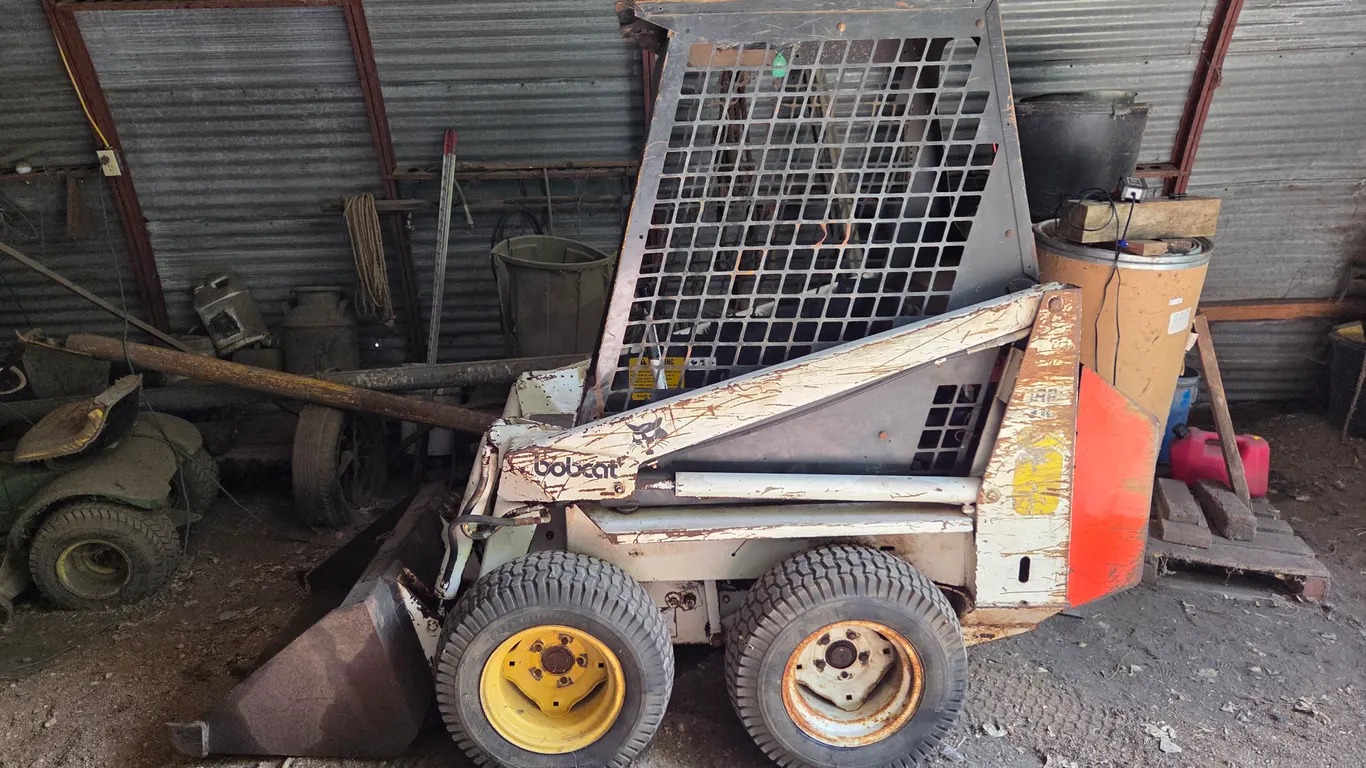 Melroe Bobcat 371 Skid Loader, Gas, Unknown Hours, Newer Predator Engine, *Starter is Out but Will S