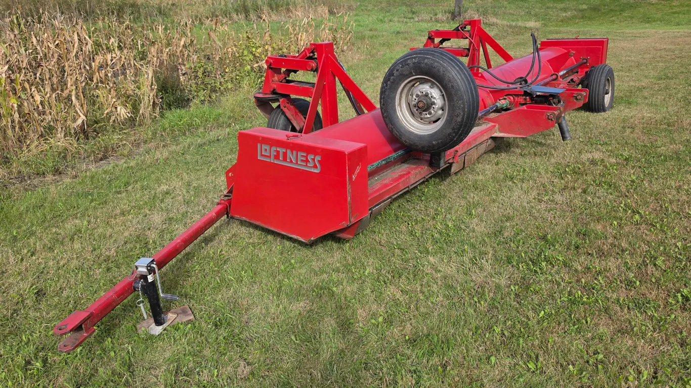 Loftness 20’ Stalk Chopper with End Transport, Small 1000 PTO, 2 Rear Hydraulic Assist Wheels, SN: 0