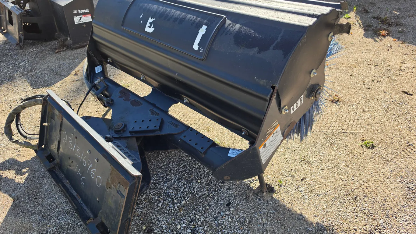 2009 Bobcat Sweeper 68 Angle Broom, Hydraulic Pivot, SN: 231316960