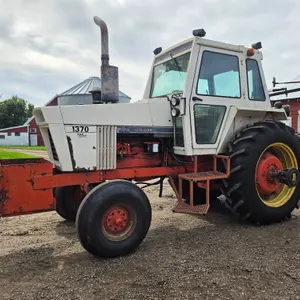 1977 Case Agri King 1370 – 2 Wheel Drive Tractor, 4,668 Hours, 18.4-38 Rears with Duals, 11.00-16 Fr