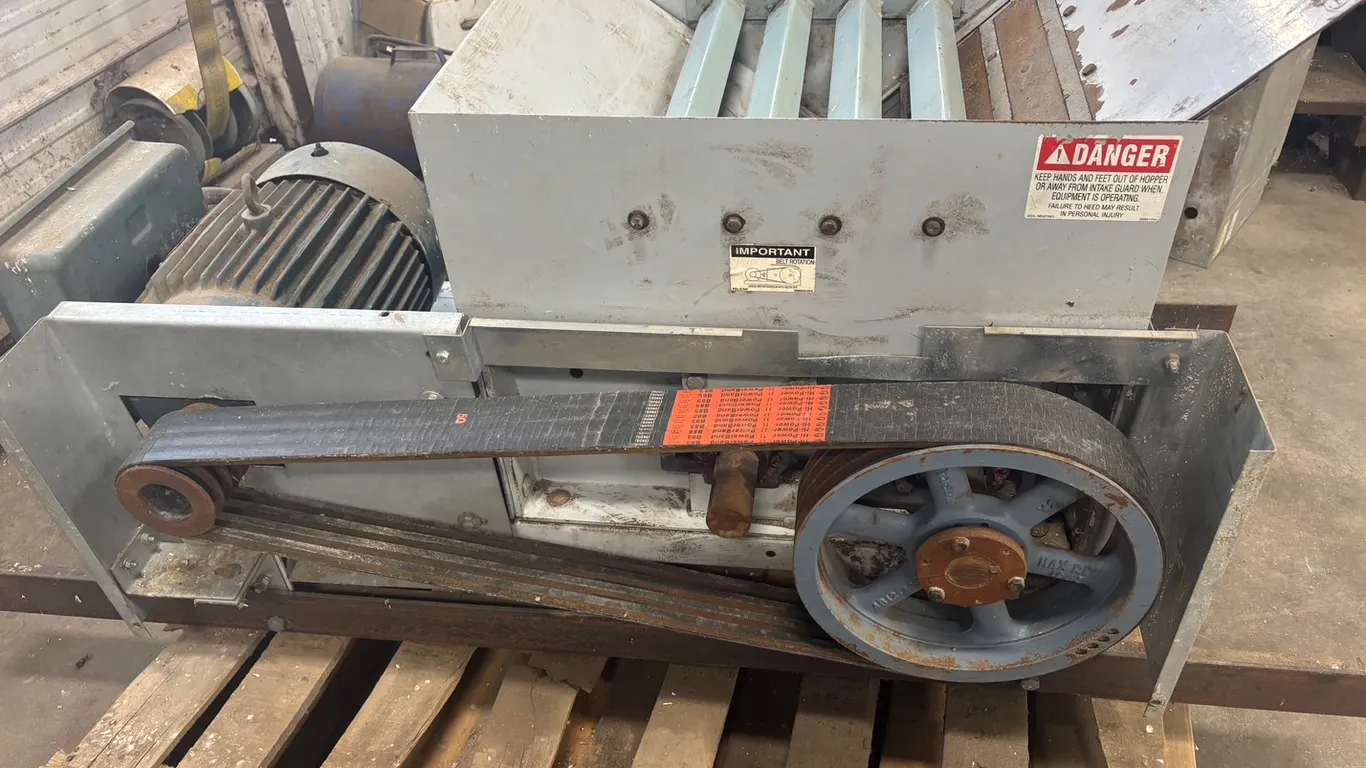 Harvestore Corn Roller-Mill, 10hp, Single Phase, with Magnet, 19" Wide, Excellent Condition Per Sell