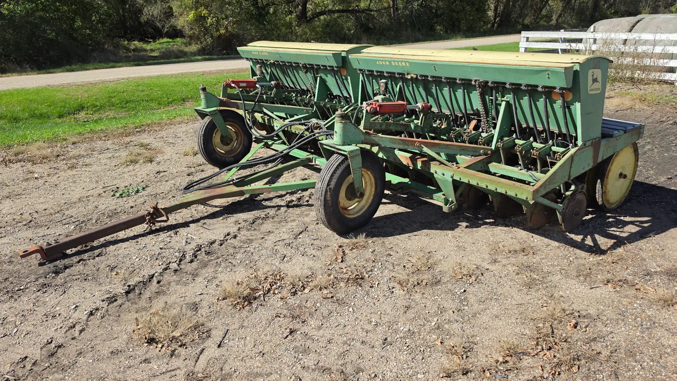 (2) John Deere LL166 – 8’ Grain Drills with Hydraulic Cart, Grass Seeder, 6.70-15 Front Wheels, SN’s