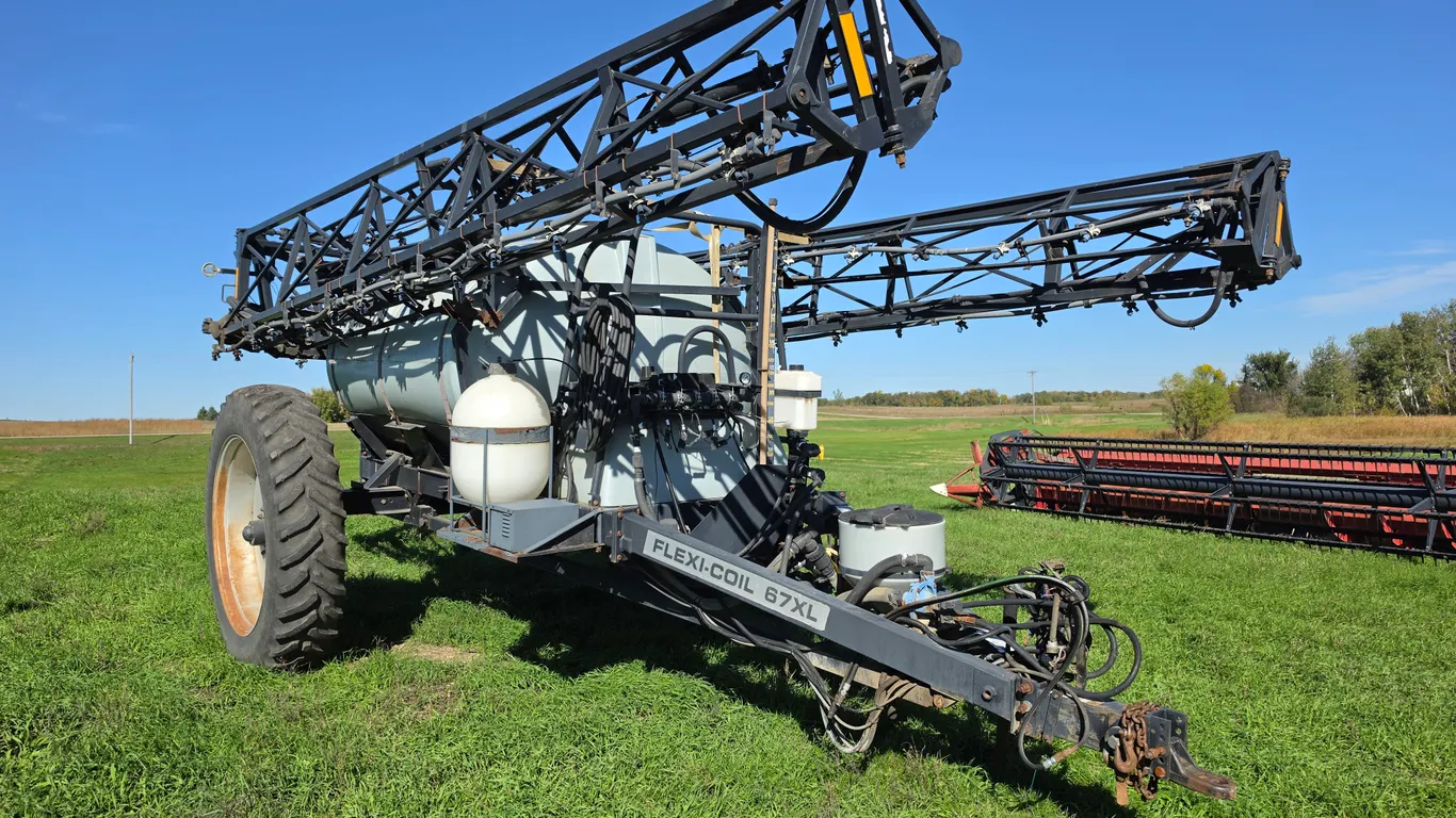 Flexi-Coil 67XL Pull Type Sprayer, 90’ Boom, 1500 Gallon Tank, 14.9R46 Tires, 200 Gallon Rinse Tank,