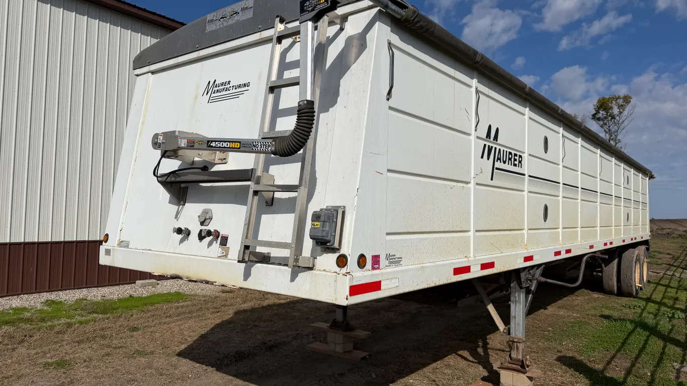 2010 Maurer 40’ Hopper Bottom Trailer, Ag Hoppers, Spring Ride, Steel Rims, 285/75R24.5 Tires, LED L