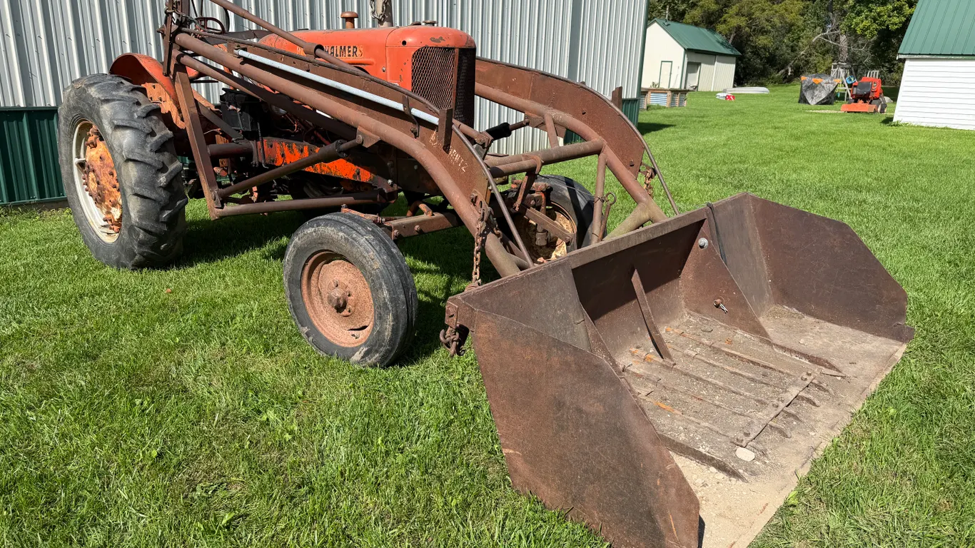 Allis-Chalmers WD Tractor, Wide Front With Schwartz Trip Bucket Loader, 13.6-28 Rears, Runs / Rides