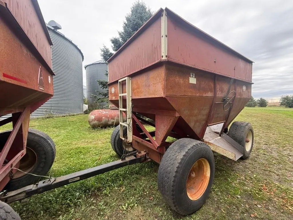 J&M Gravity Box 350 With 425/65R 22.5 Tires, 8 Bolt Rims, Extended Hitch, SN# 25690