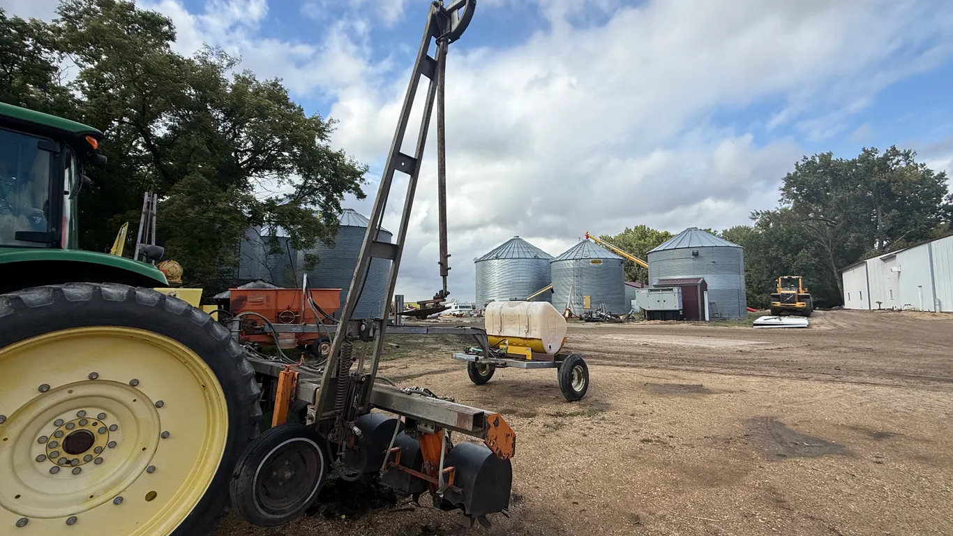 Strip Tiller For Pre-Applying Pre-Emerge Chemicals, 12R 22", Approx 250 Gal Ag Chem Tank With Cart,