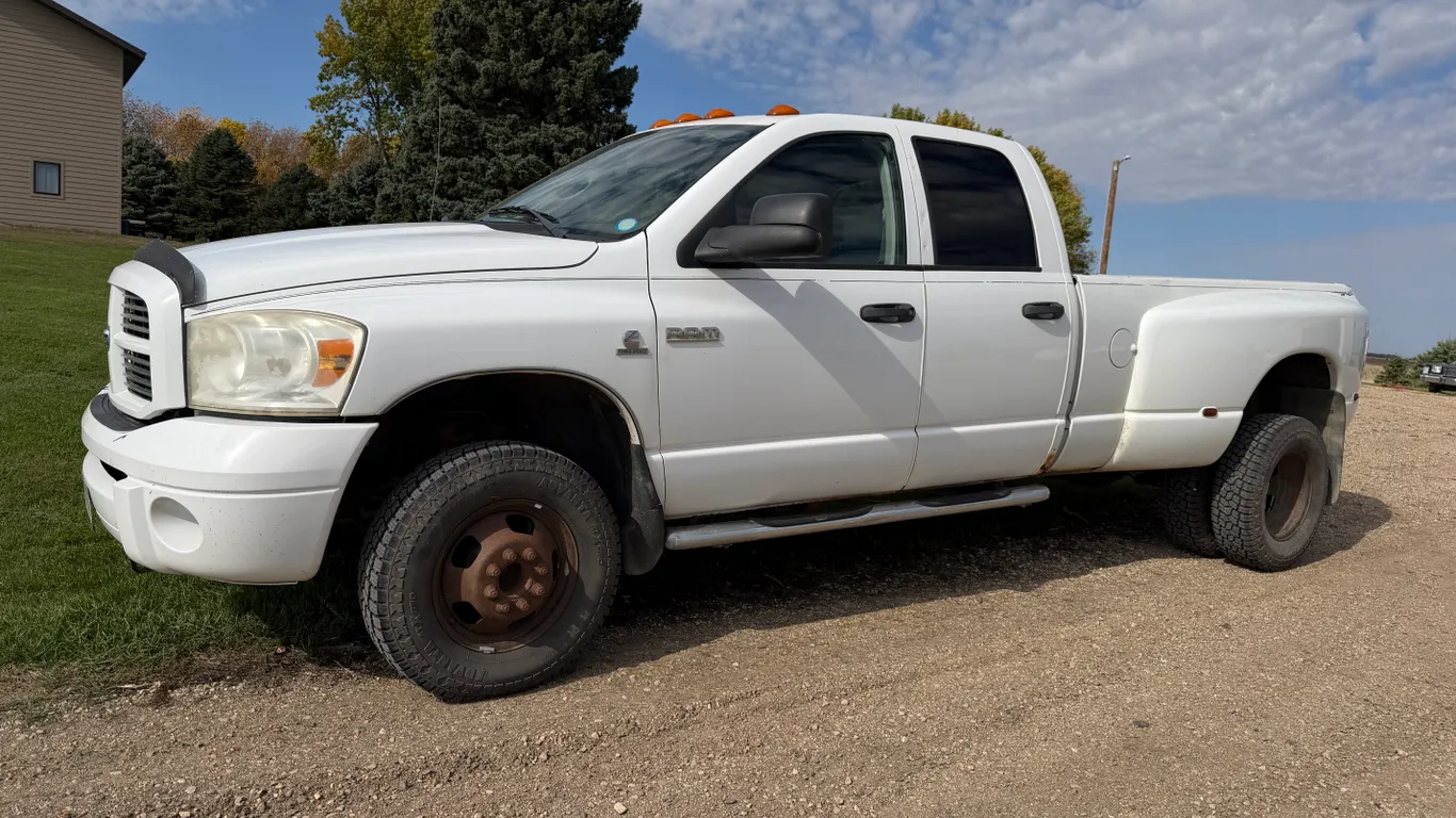 2007 RAM 3500 Dually Pickup, Automatic Transmission, 278K Miles, Deleted 6.7L Diesel with Mini Maxx