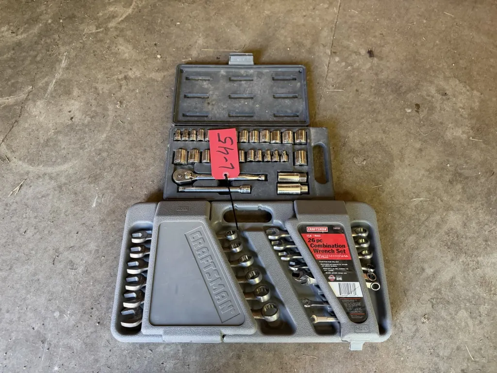 26-Piece Combination Wrench Set - Metric And 3/8" Drive Socket Set (Lot 45)