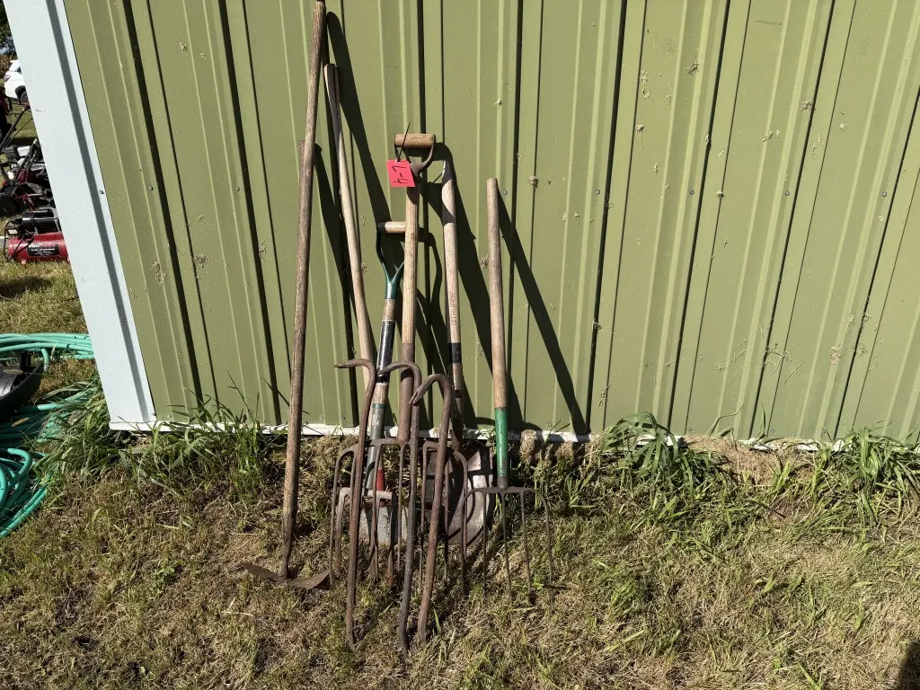 Potato Fork, Crowbars, And Silage Forks (Lot 4)