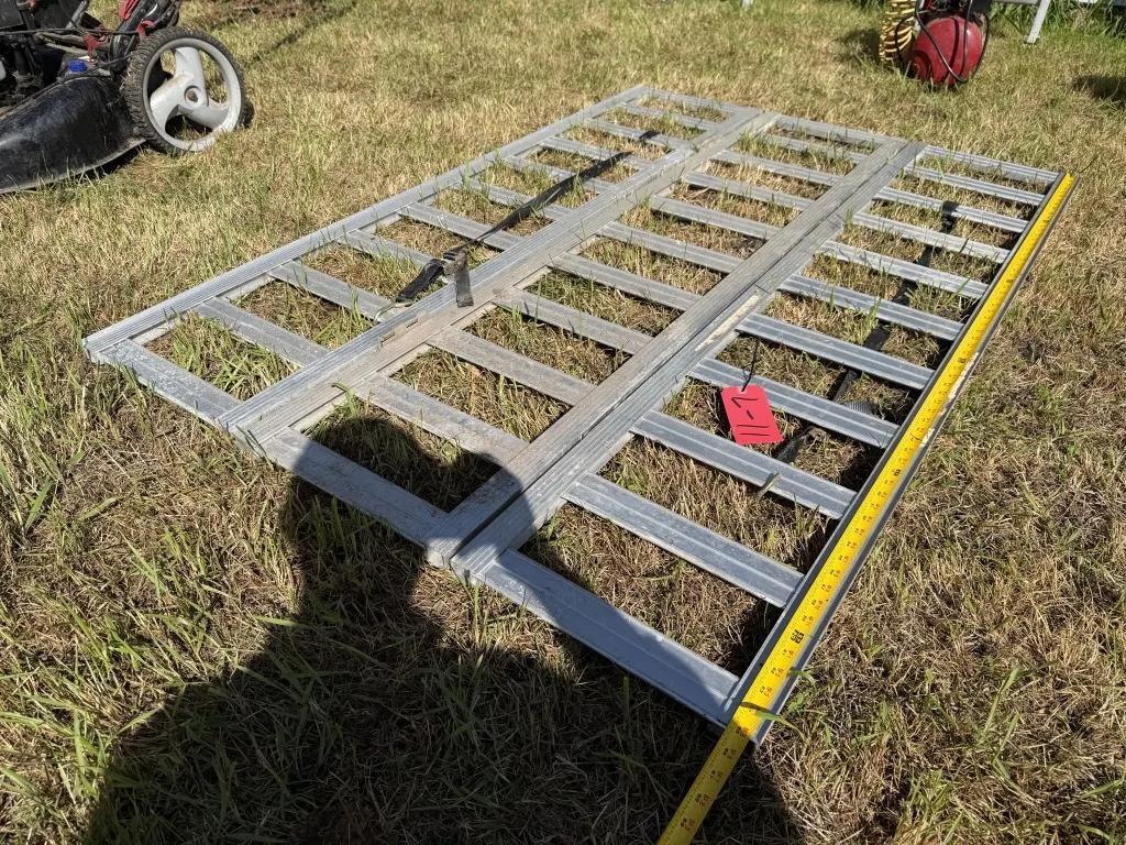 Tri-Folding Aluminum Ramps (Lot 11)