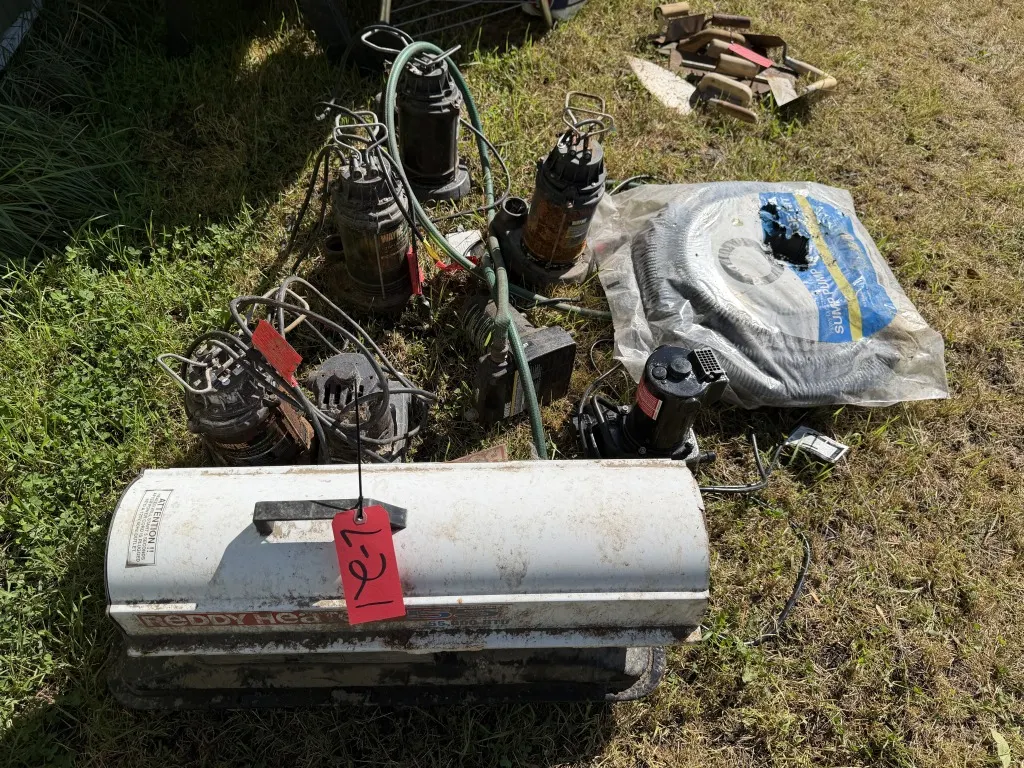 55,000 BTU Reddy Heater And Assorted Sump Pumps, Unsure Of Working Order (Lot 21)
