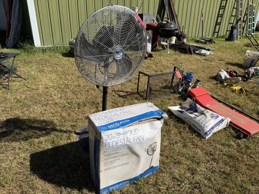 20" Shroud Pedestal Fan Still In Box And 20" Maxx Air Fan On Pedestal (Lot 24)