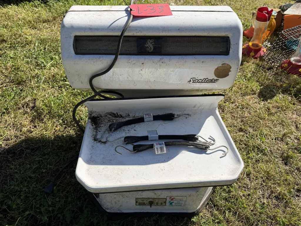Sanitary Brand Grocery Store Scale (Lot 33)