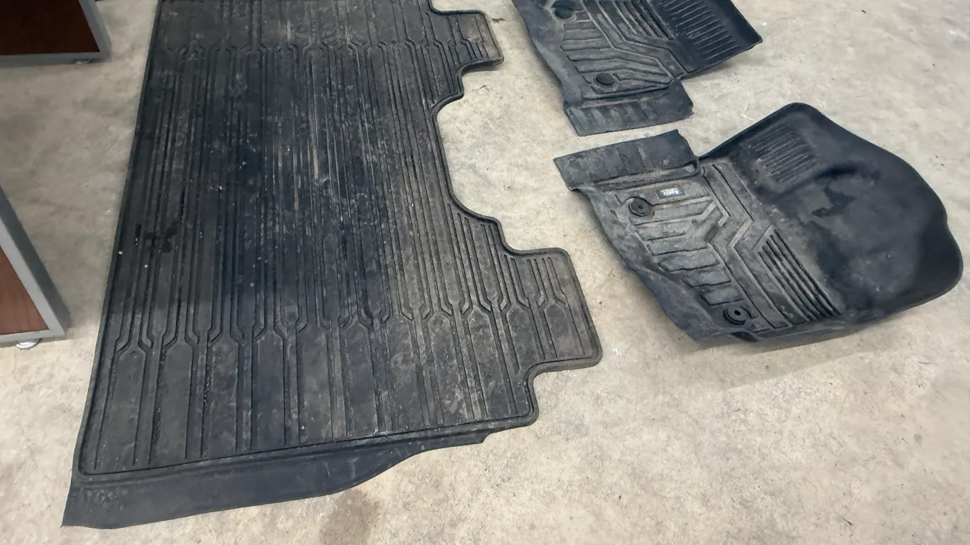 Set Of Floor Mats For Ford F150 Pickup 4-Door