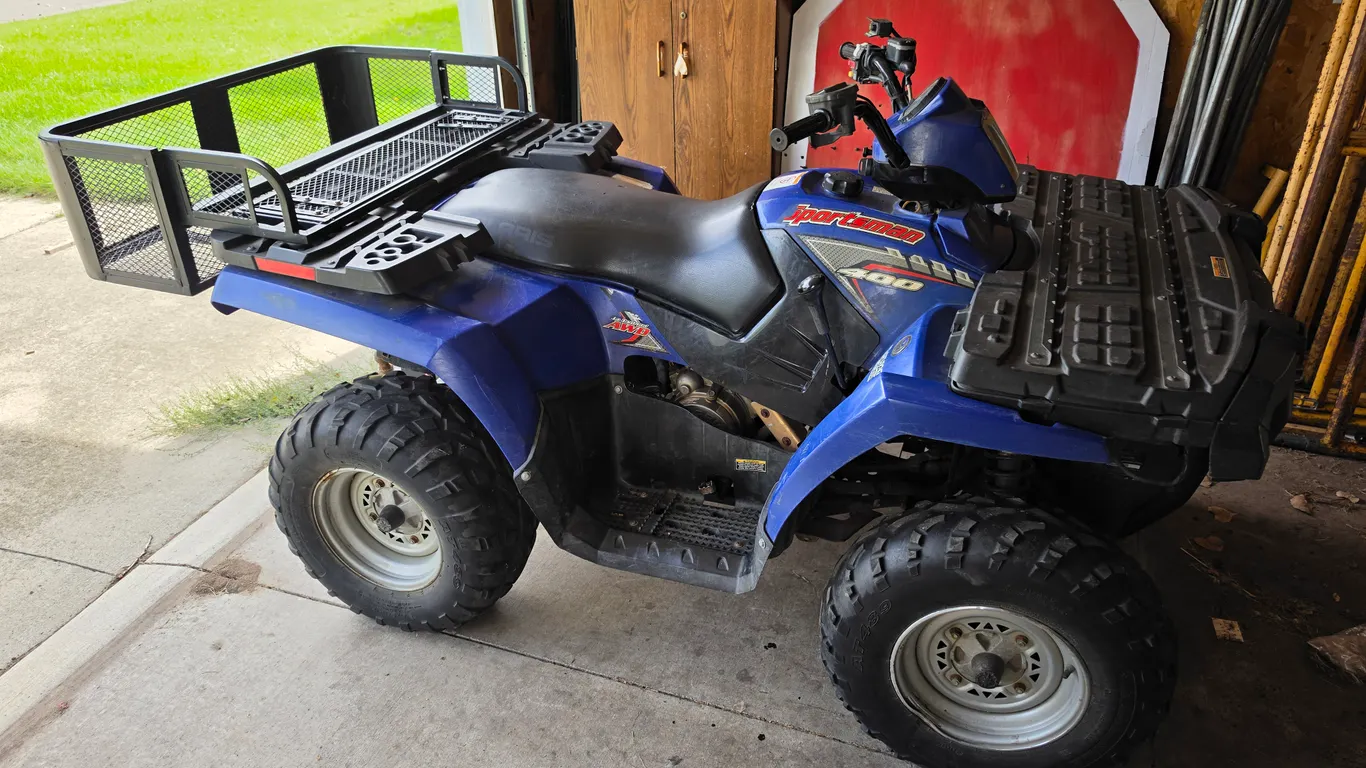 2005 Polaris Sportsman 400 ATV, 377.5 Miles, Rear Mesh Storage Rack, Front Winch, Independent Rear S