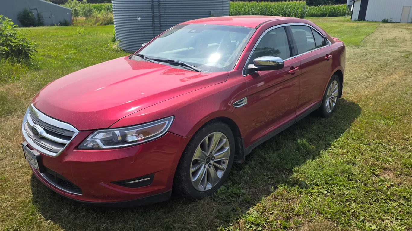 2011 Ford Taurus Limited 4 Door Car, 232,887 Miles, 3.5L V6 Engine, Lots of Options, Heated and Cool