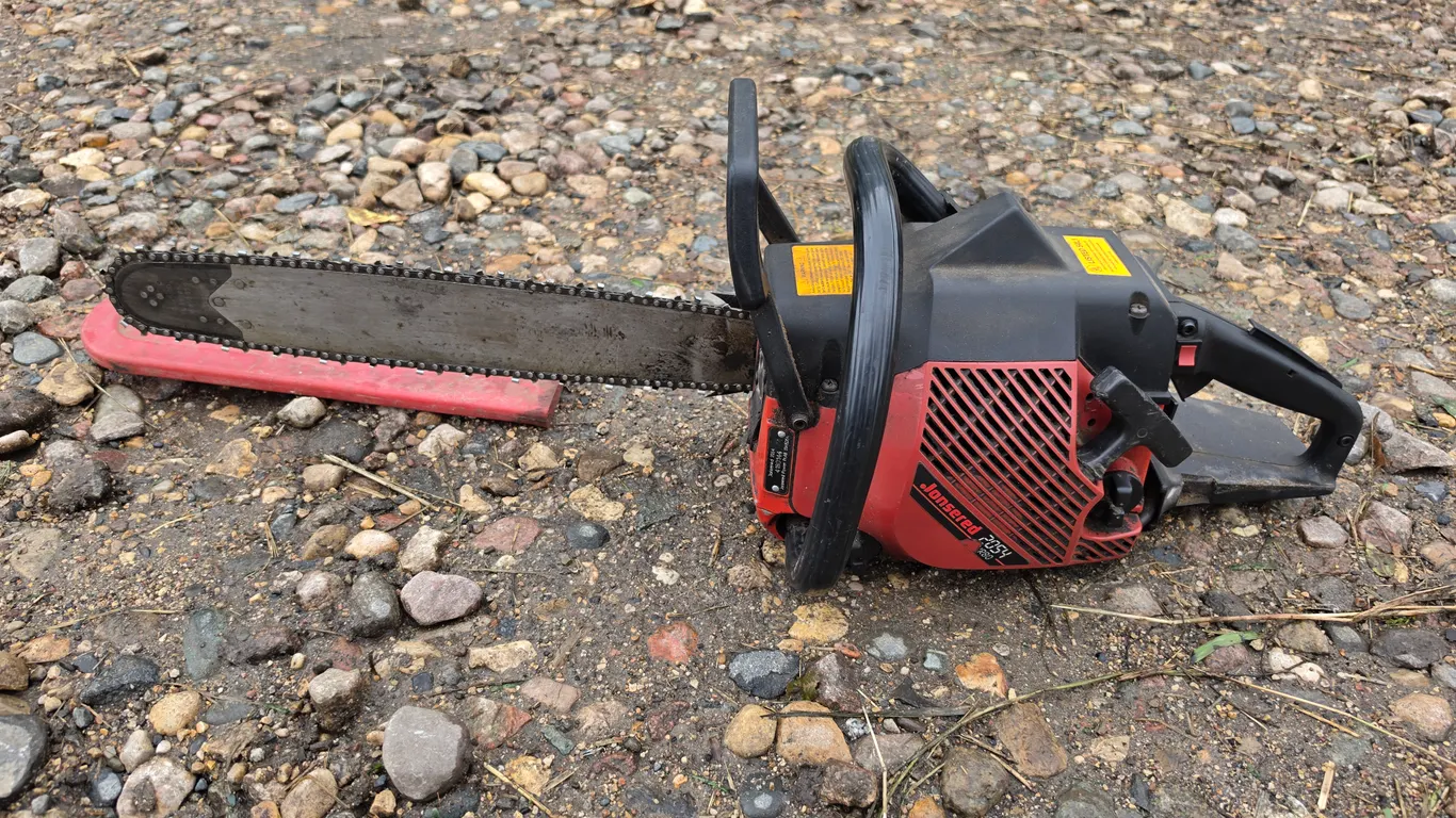 Jonsered 2054 Turbo Chainsaw, 16” Bar, New Carb and Tune Up, in Working Order Per Seller