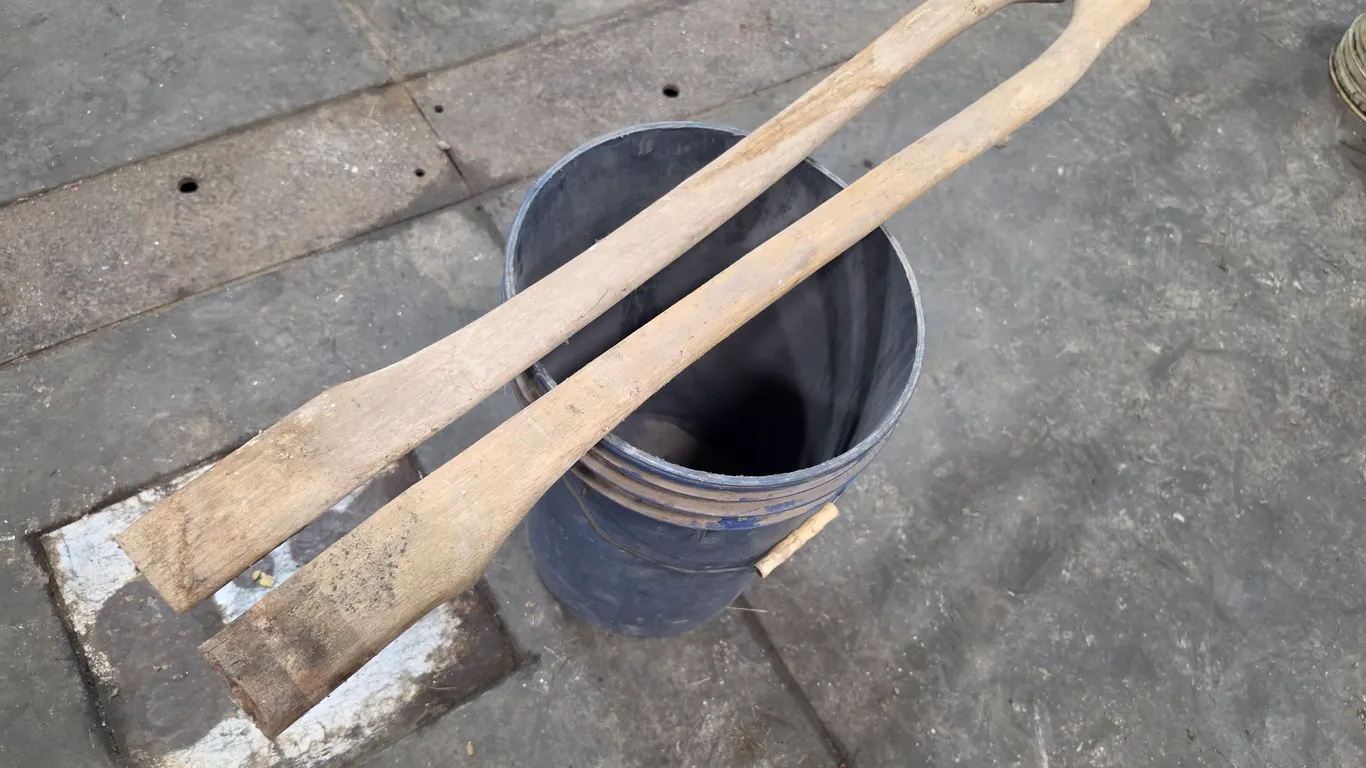 (2) Axle Handels, Buying Both for One Money
