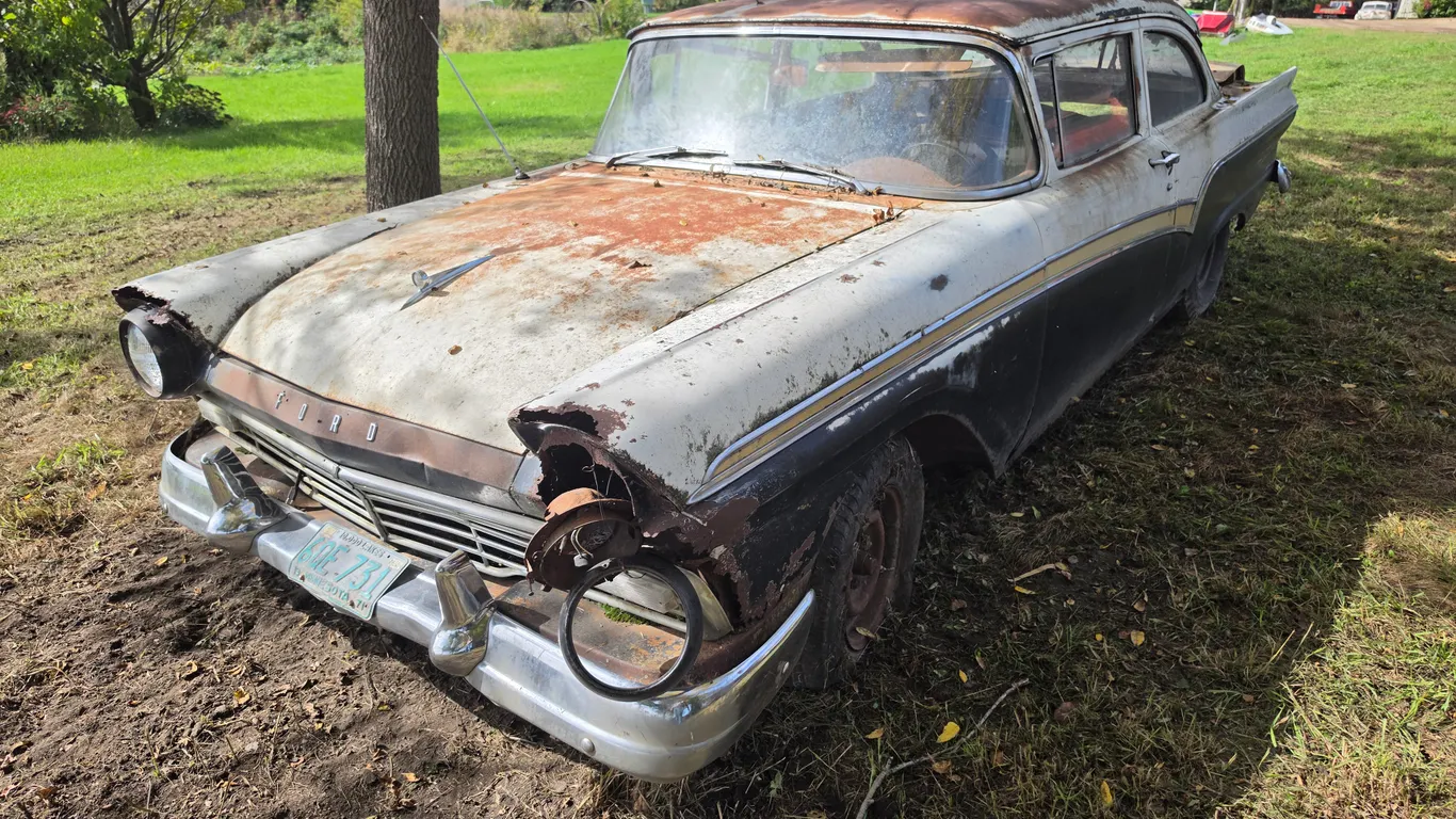 1957 Ford Fairlane 2 Door, 3 Speed, 6 Cylinder Engine, VIN; 186418, Has Title, Has Not Ran in a Numb