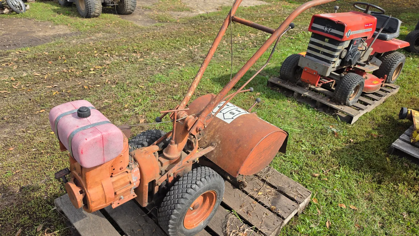 Troy Bilt Rear Tine Tiller, Has Not Ran in a Number of Years