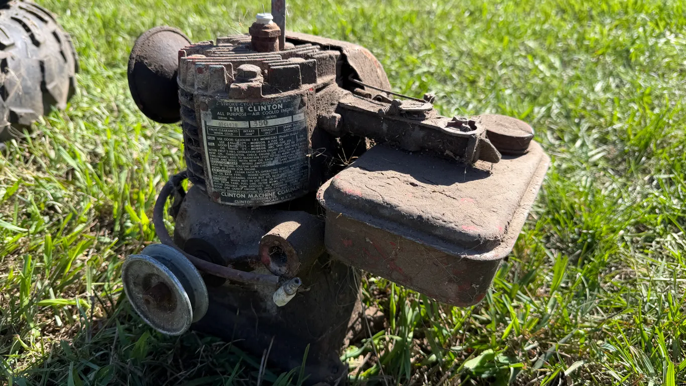 Clinton 2-Stroke Motor, For Parts Or Repair