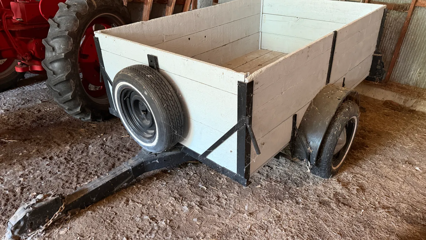 Shop-Built 2-Wheeled Trailer, 61" W x 100" L, 29" Sidewalls, 15" Rims, No Title, Lights Do Not Work