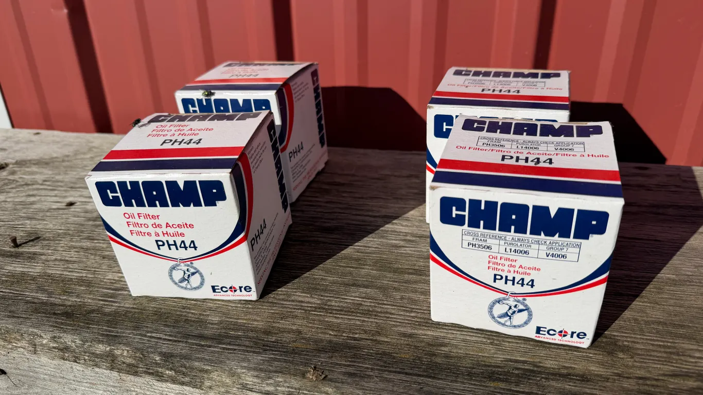 (4) PH44 Oil Filters, Fit Chevy Pickup, Buying All for One Money