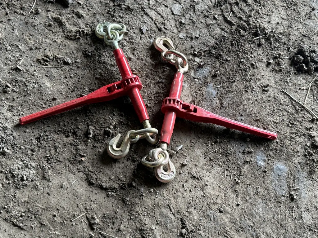 (2) Ratchet Binders, 5/16" To 3/8"
