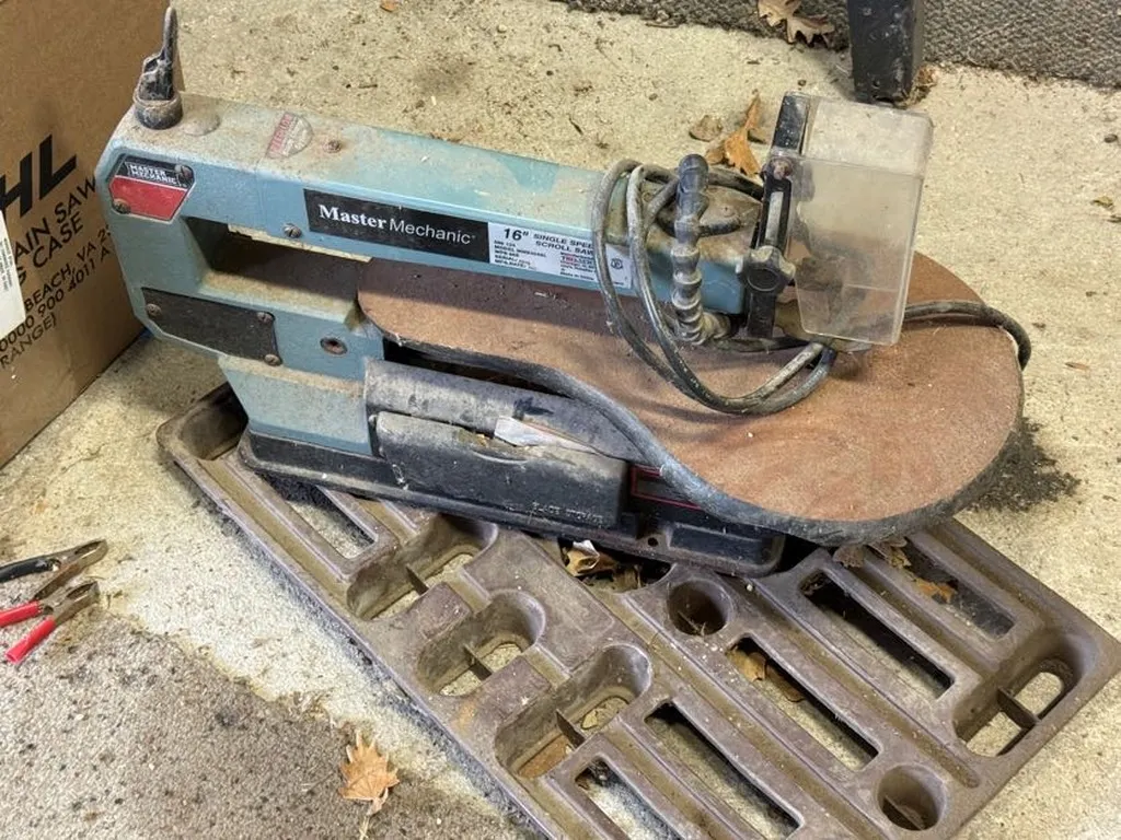 Master Mechanic 16" Scroll Saw