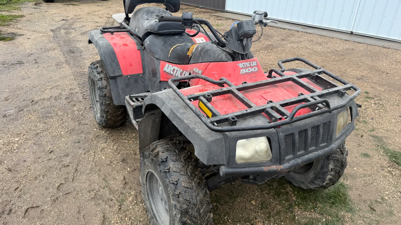 Arctic Cat 4X4 500 CC 4 Wheeler, Running Order, Comes With 2 Up Seat, 3839 Miles On Odometer