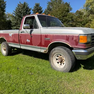 1989 Ford F-250, 7.3L Non-Turbo Motor, Shows 28,942 Miles (believed to have been turned over twice),