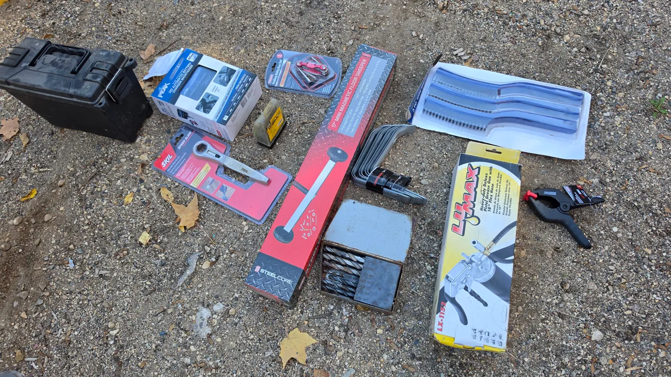 17" Floor Magnet, Organizers, Wire Brushes, Slid Wrench, Hand Tools, *MUST BE PICKED UP BY FRIDAY, O