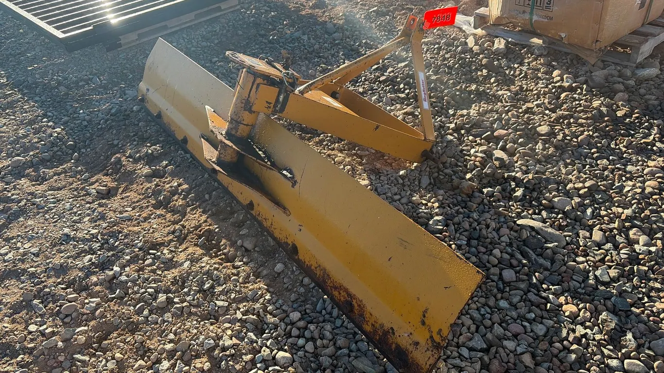Approx. 7' King Kutter 3-Point Rear Blade Attachment