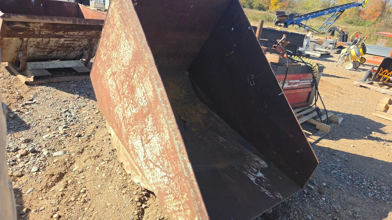 Approx. 68"X42" Tippable Dumpster