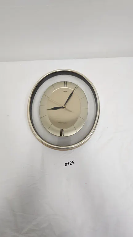 Heirloom Quartz Wall Clock