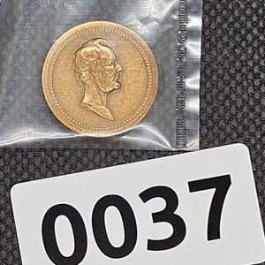 Washington-Lincoln U.S. Mint Medalet