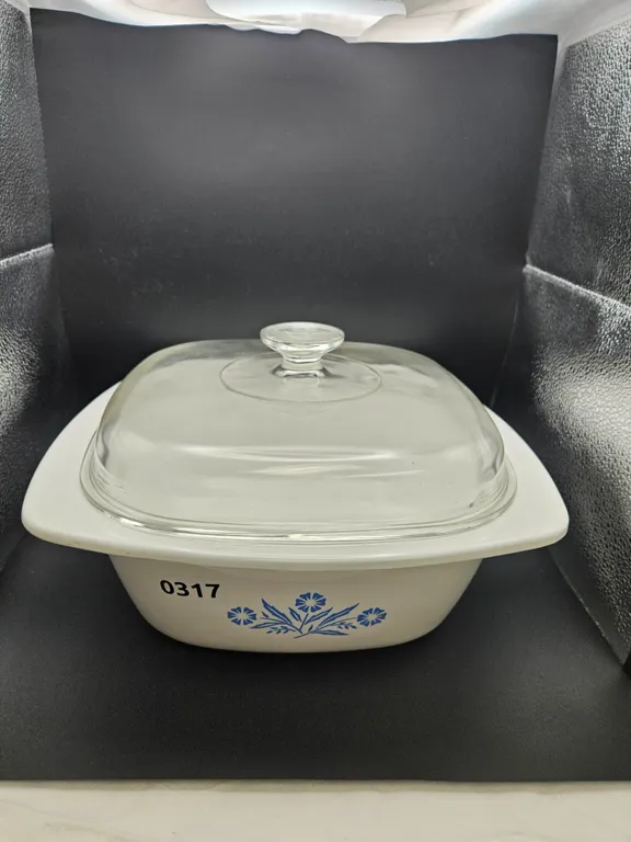 Corning Ware Cornflower Blue 4-Quart Dutch Oven Casserole with Lid