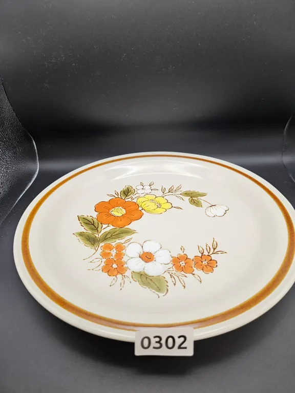 Mountain Wood Collection Trellis Blossom Stoneware Plate