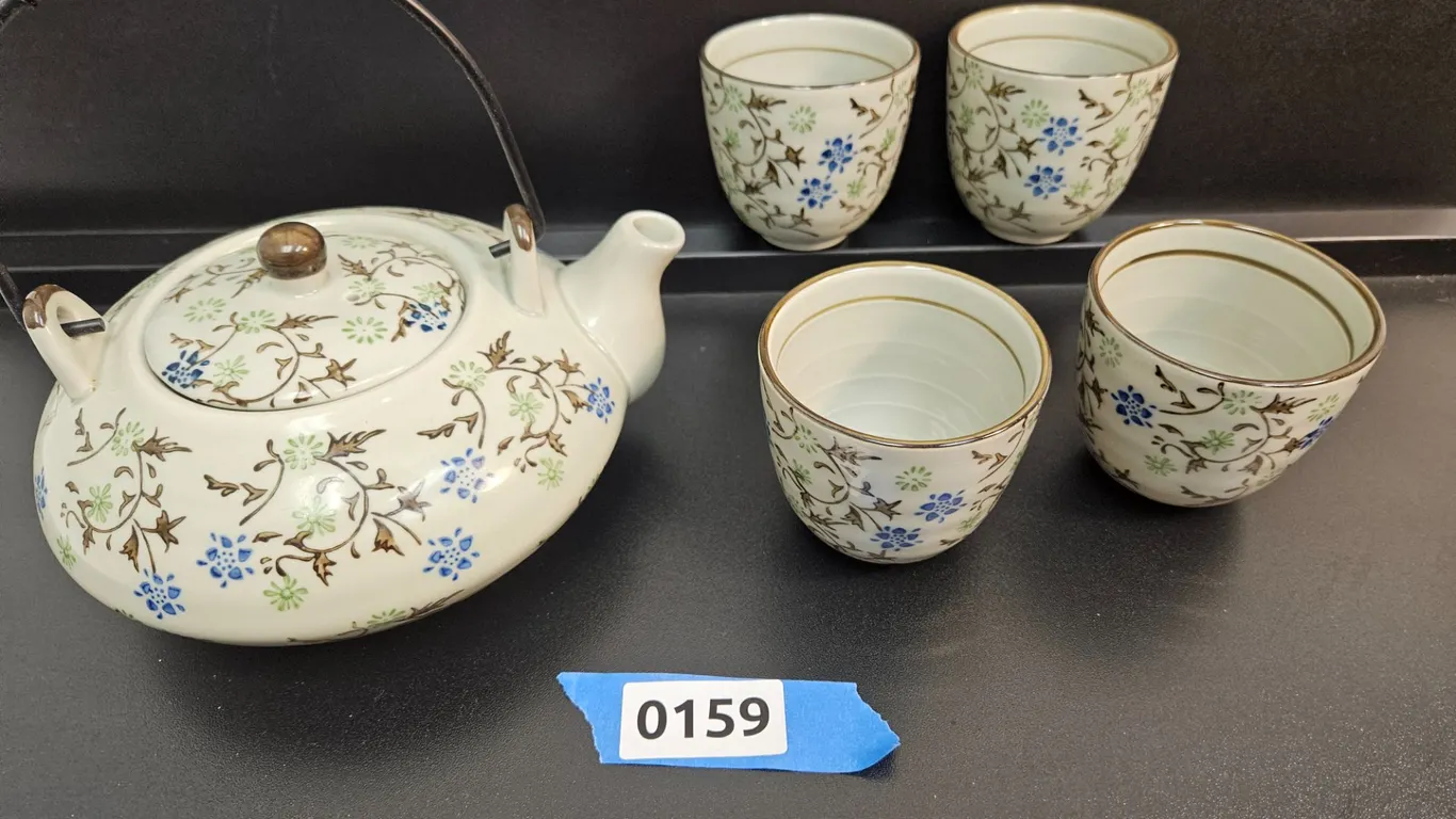 Floral Ceramic Teapot and Four Cups Tea Set