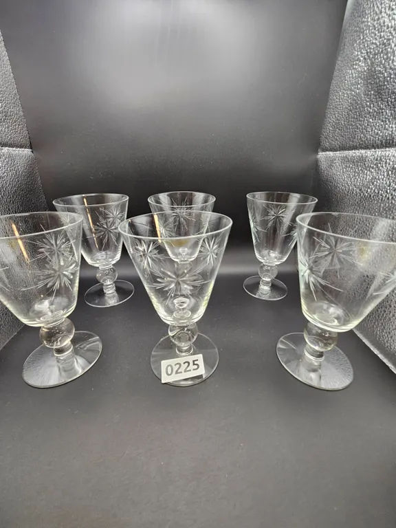 Set of 6 Etched Starburst Pattern Glass Goblets