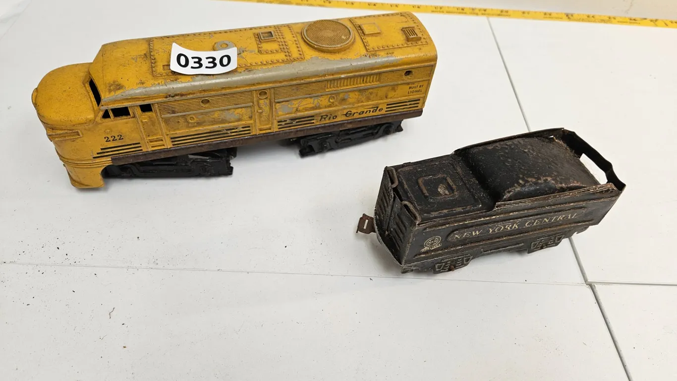 Lionel Rio Grande 222 Diesel Locomotive and New York Central Tender