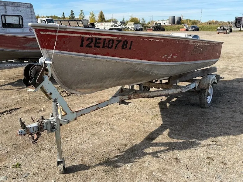 14’ Lund Fishing Boat w/ 20hp Yamaha Outboard
