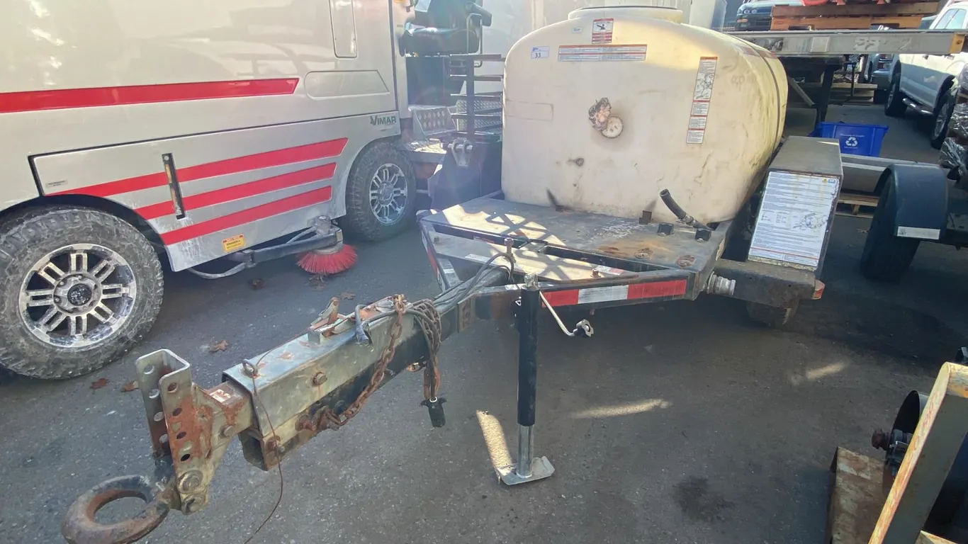 2005 MAGNUM DUAL AXEL TANK TRAILER WITH PRESSURE WASHER, BLACK, VIN 5AJWS16155B000212,