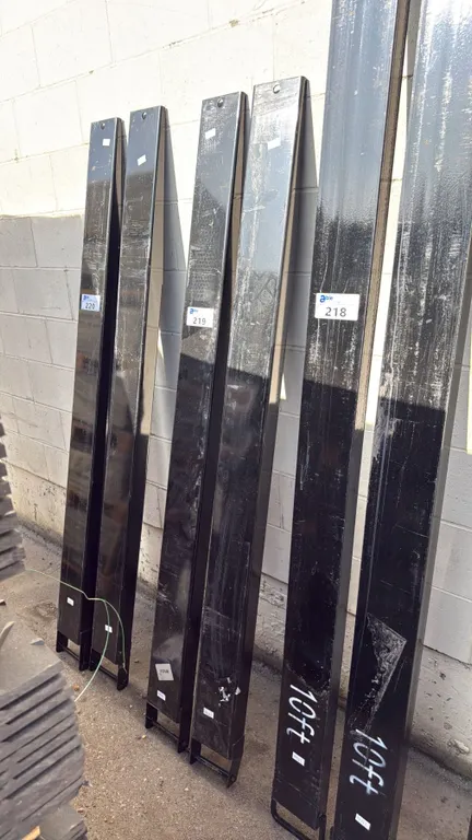 PAIR OF BLACK 6FT FORKLIFT FORK EXTENSIONS