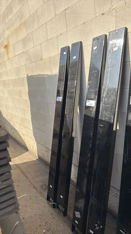 PAIR OF BLACK 6FT FORKLIFT FORK EXTENSIONS