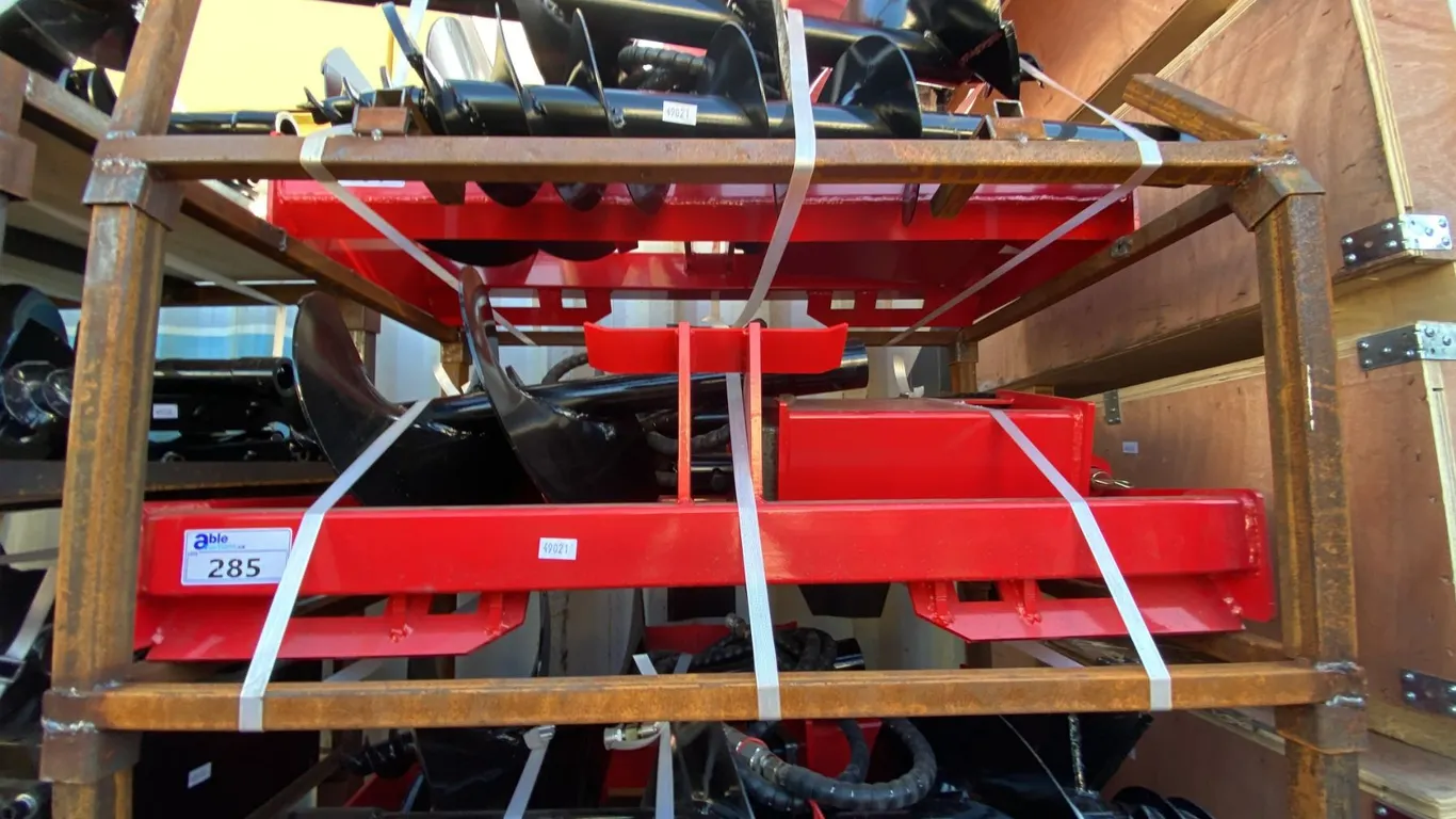 GIYI RED SKID STEER HYDRAULIC AUGER ATTACHMENT SET WITH 3 RODS