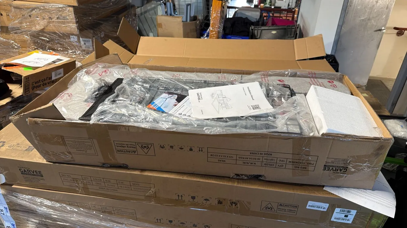 GARVEE QUEEN SIZE UPHOLSTERED PLATFORM BED FRAME DARK GREY 4 STORAGE DRAWERS HEADBOARD *IN BOX
