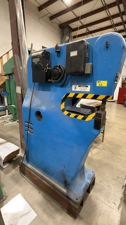 ERCO SHEET METAL SHRINKER 476 S/N: 43 APPROX 4FT X 2FT X 82IN